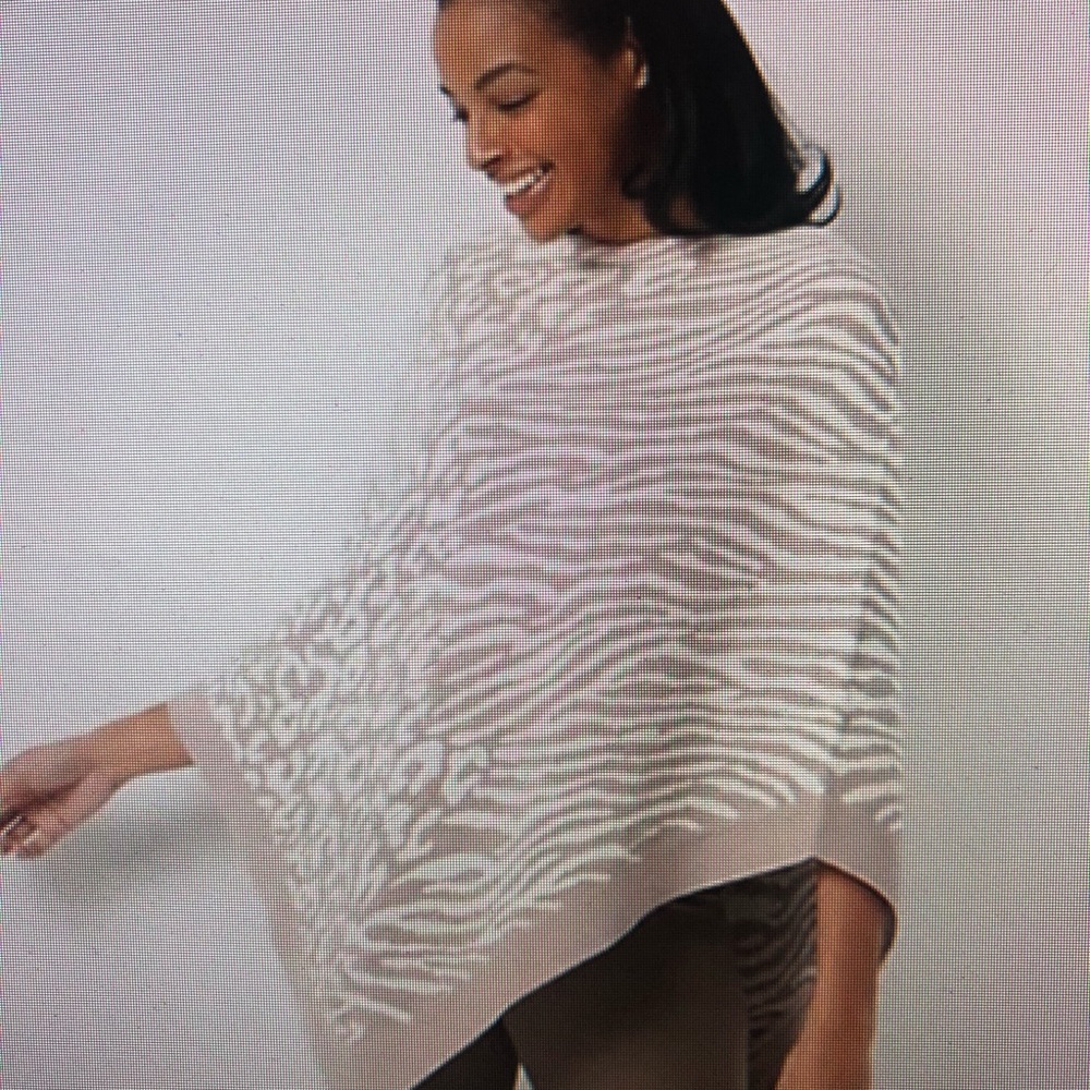 Barefoot dreams grey/white animal print poncho